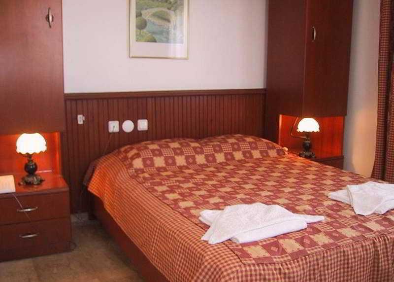 Reishan Hotel Тургутрейс Екстериор снимка